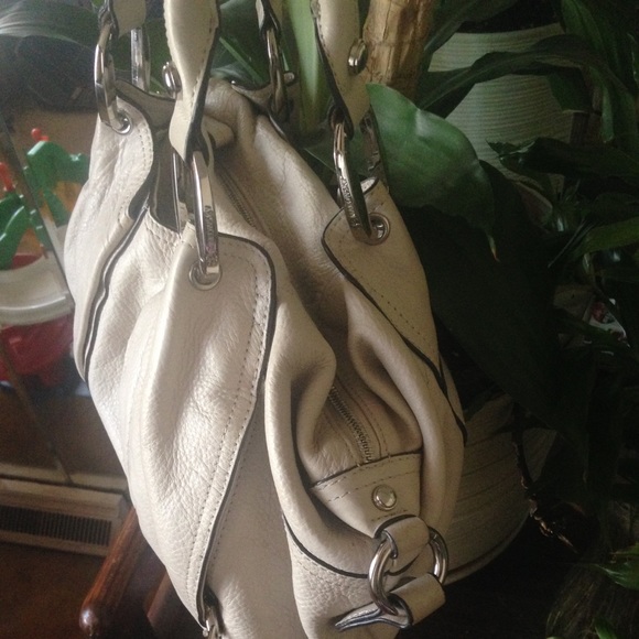 B Makowsky - Picture 3 of 7